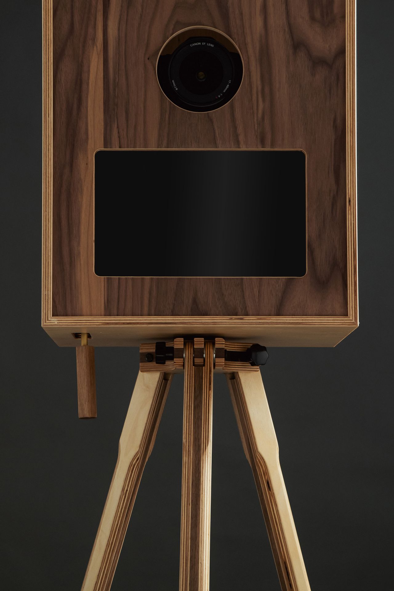 photo booth από ξύλο