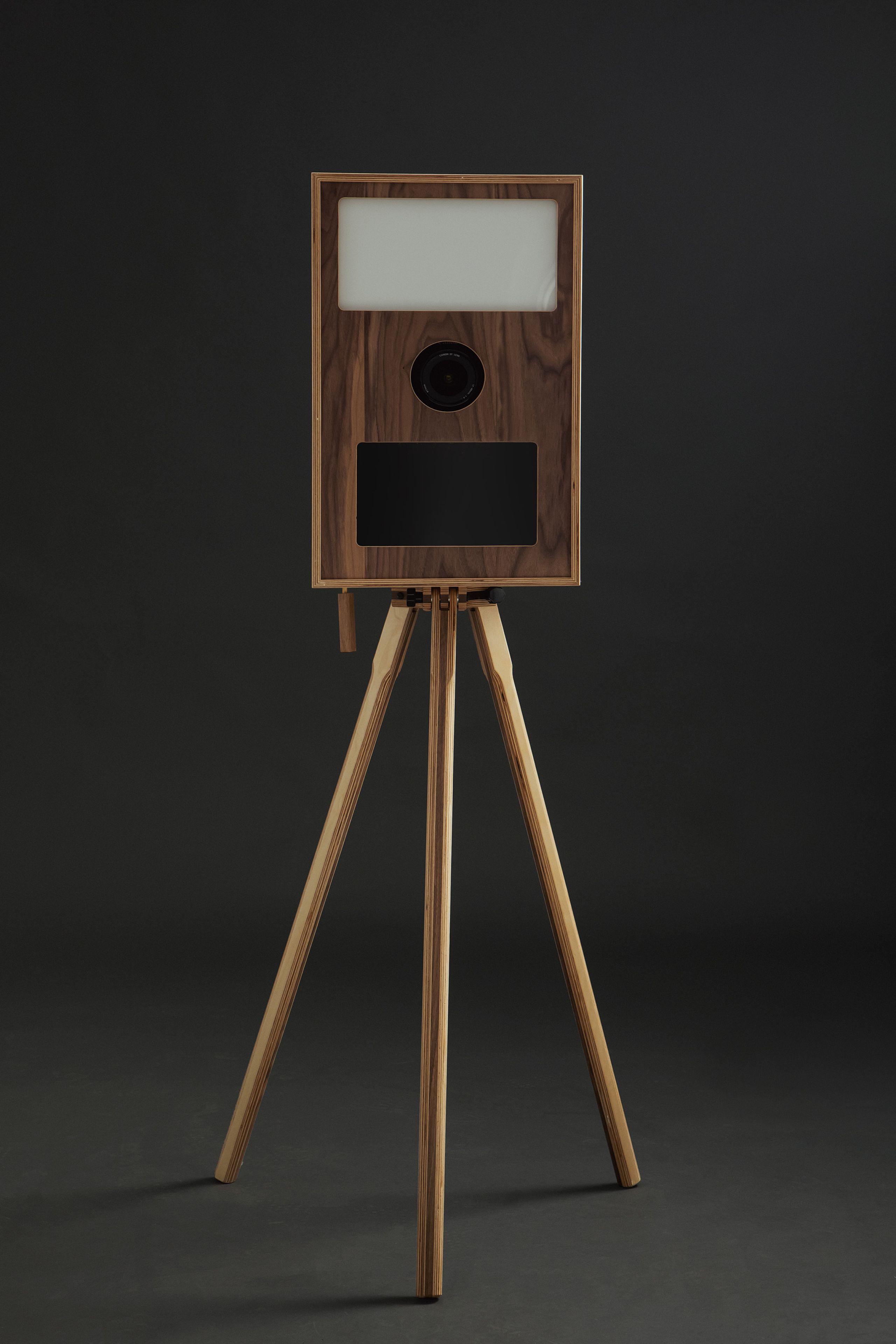 photo booth από ξύλο